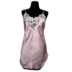 Vintage 80’s Victoria’s Secret Slip Nightgown Gold Label Pink Lace Size XS